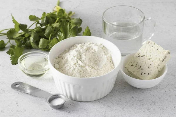 Bereid Alle Ingrediënten Die Nodig Zijn Cilantro Flatbread Maken — Stockfoto