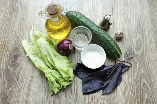 Готуйте Всі Інгредієнти Необхідні Приготування Огіркового Базилінового Салату — стокове фото