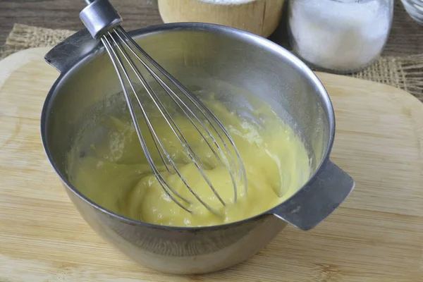 Cozinhe Creme Por Minutos Até Que Engrosse Mexa Constantemente — Fotografia de Stock