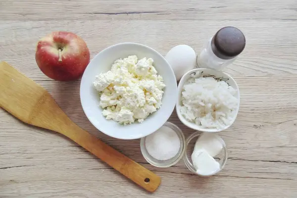 Приготувати Всі Інгредієнти Необхідні Приготування Рисової Сирної Запіканки Яблуками — стокове фото