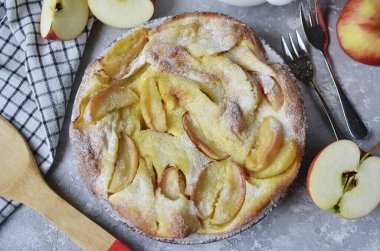 Tadı, evet, krep, tek seferde büyük ve pişmiş! Pudra şekerli servis! Afiyet olsun.!