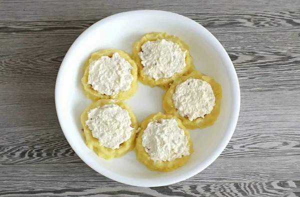 Top Con Panna Acida Formaggio Datti Una Calmata Mettere Stampo — Foto Stock