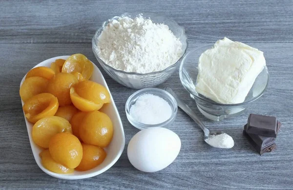 Förbered Alla Ingredienser Som Behövs För Att Göra Konserverad Aprikos — Stockfoto