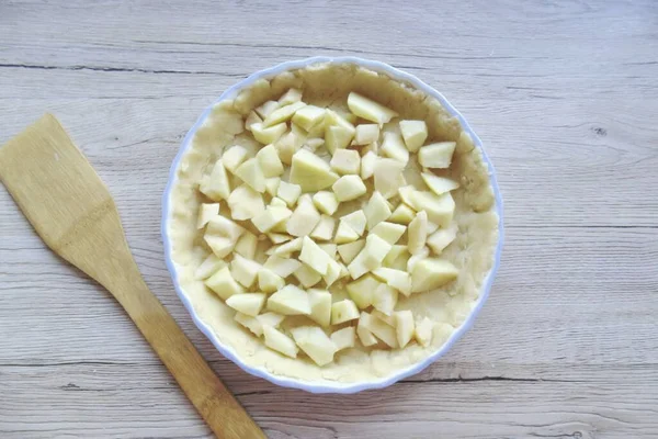 Mossuk Hámozzuk Magozzuk Szeleteljük Almát Feküdj Tésztára — Stock Fotó