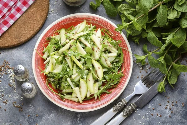 Sie Können Salat Mit Fleischgerichten Und Fisch Servieren Guten Appetit — Stockfoto
