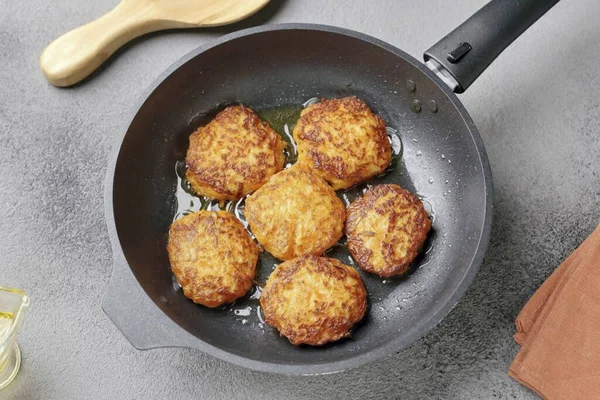 Spread Mass Tablespoon Well Heated Pan Oil Fry Medium Heat — Stock Photo, Image