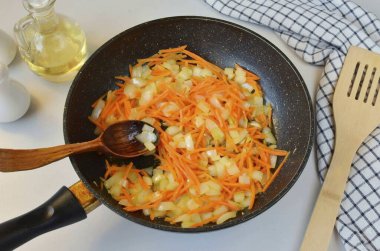 Hazır olmaya gerek yok, sadece 2-3 dakika kızart..