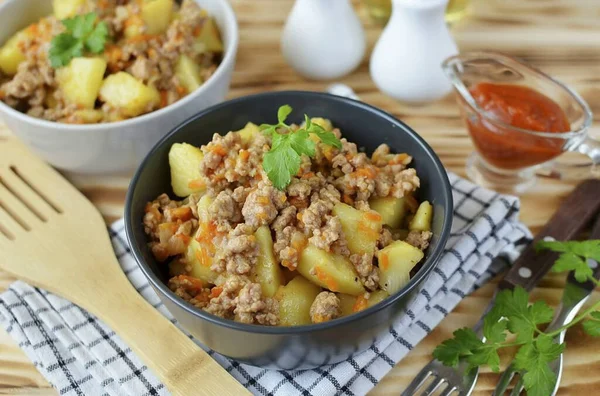 Bitkilerle öğütün ve sıcak servis yapın. Afiyet olsun.!