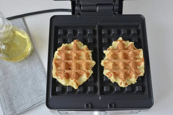 Waffles Turn Golden Ready Remove Post Next Batch Test — Stock Photo, Image