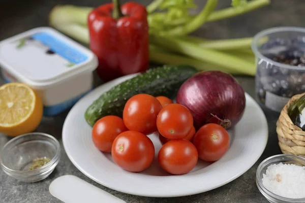 Yunan Kereviz Salatası Yapmak Için Gerekli Tüm Malzemeleri Hazırlayın Bütün — Stok fotoğraf