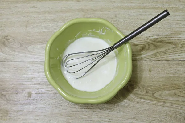 Combine Cuajada Masa Gelatina Batir Una Masa Esponjosa —  Fotos de Stock