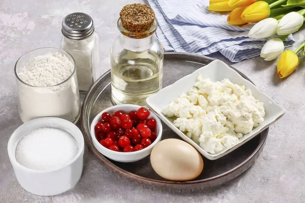 Bereiten Sie Alle Zutaten Für Preiselbeer Hüttenkäseplätzchen Vor Kann Für — Stockfoto