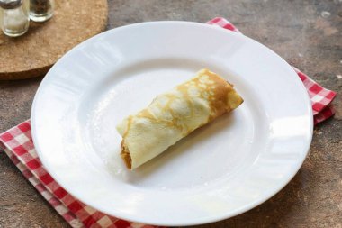 Krepleri rulo yap ve servis yap..