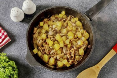 Her şeyi 5 dakika daha kaynat..