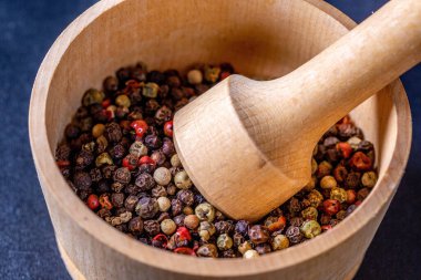 Havanda biber karışımı.