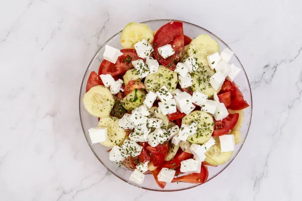 Domates Peynirli Salatalık ve Soğanlı Geleneksel Balkan Salatası