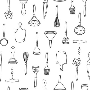 Mutfak aletleri kusursuz vektör deseni. Beyaz bir arkaplana elle çizilmiş bir resim. Utensiller - kesme tahtası, delik kaşık, soyucu, kepçe, çırpıcı. Dekorasyon, menü tasarımı, fırın, kafe, bar, web konsepti.