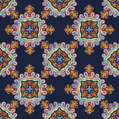 Akdeniz majolika seramik tarzında çiçek süslemeleri olan kusursuz suluboya mozaik fayanslar. Duvar kağıdı dcor, koyu mavi arkaplanda batik iz