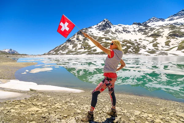 Swiss flag on White lake — Stock Photo, Image