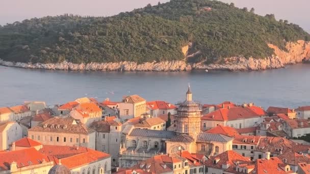 Dubrovnik duvarların gün batımında — Stok video