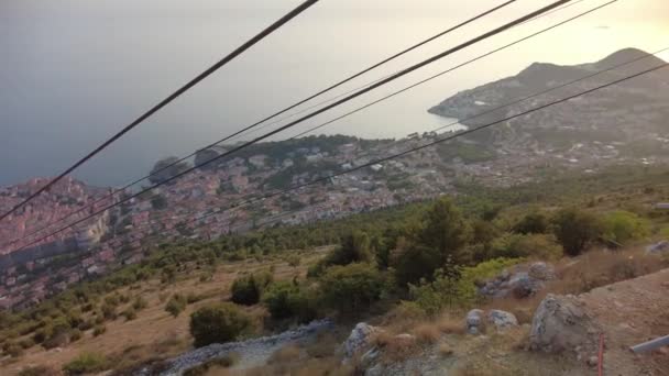 Vista aérea sobre la puesta de sol de Dubrovnik — Vídeo de stock