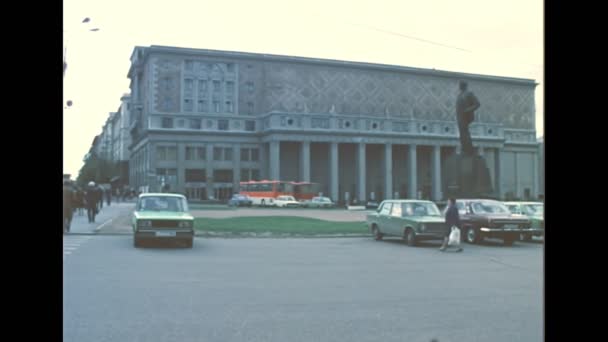 Vladimir Mayakovskij Monument i Moskva på 1980-talet — Stockvideo