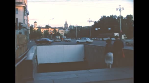 Moskva tunnelbanestation i 1980-talet — Stockvideo