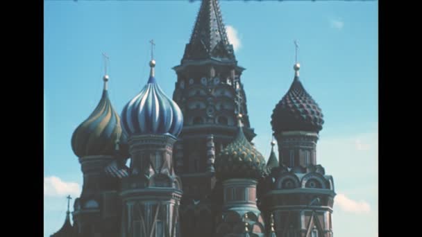 Saint Basil Cathedral of Moscow in 1980s — Stock Video
