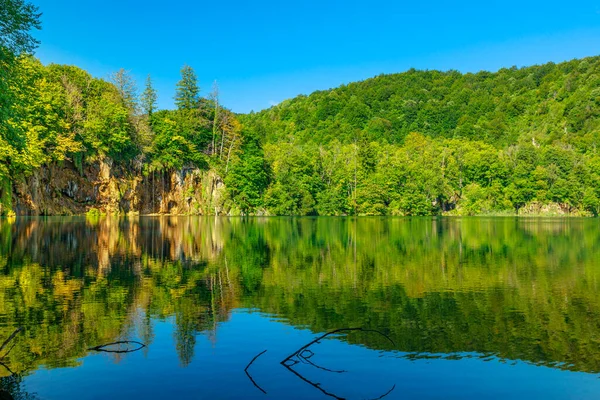 Lago Galovac no Parque Nacional dos Lagos de Plitvice — Fotografia de Stock