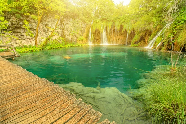 Cascata Galovacki Buk nei laghi di Plitvice — Foto Stock