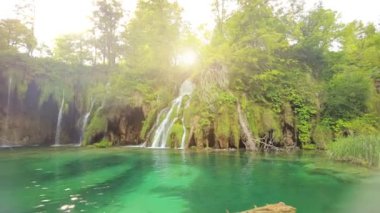 Plitvice Göllerinde Galovacki Buk şelalesi