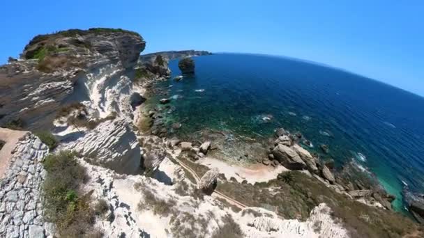 Воздушная Панорама Скал Бонифацио Обнесенный Стеной Город Острове Корсика Франции — стоковое видео