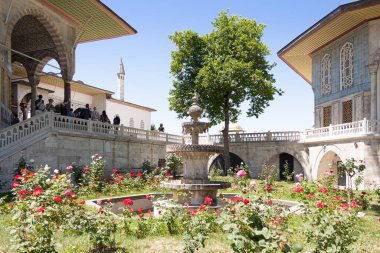İstanbul, Türkiye; 25 Mayıs 2013: Topkapı Sarayı 'ndaki Bahçe Çeşmesi.