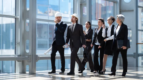 Equipe Trabalhadores Indústria Construção Engenheiro Arquiteto Empresários Profissionais Caminhando Juntos — Fotografia de Stock