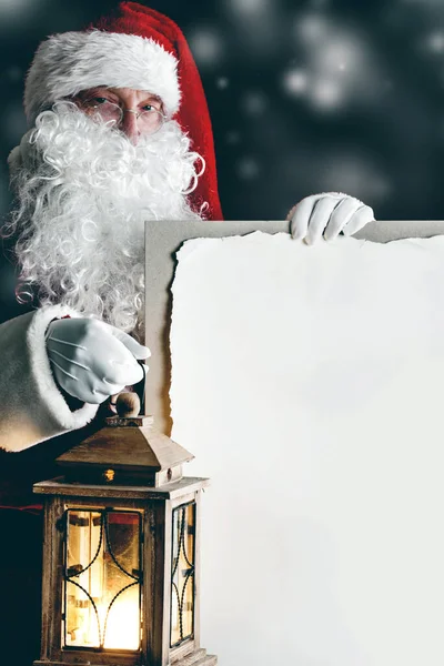 Papai Noel Com Lanterna Brilhante Vintage Grande Cartão Branco — Fotografia de Stock