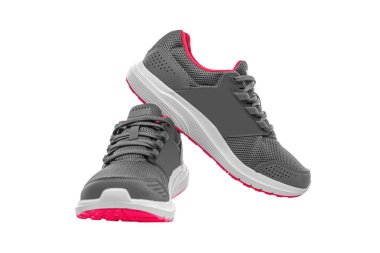 Beyaz bir arka plan üzerinde şık spor ayakkabı.