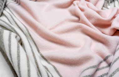 Sıcak bir kış battaniyesinin dokusu. Güzel yumuşak pastel gölgeler.