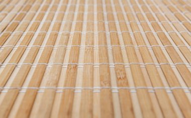 Mutfaktaki dekorasyon için bambu ahşap masa örtüsü. Desen açıkça görülüyor..