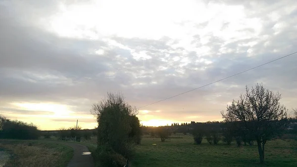 Amanhecer Sobre Rio Lea Início Primavera Nos Arredores Hertford — Fotografia de Stock