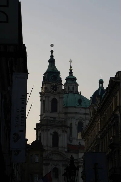 环视布拉格的天际线和街道 — 图库照片