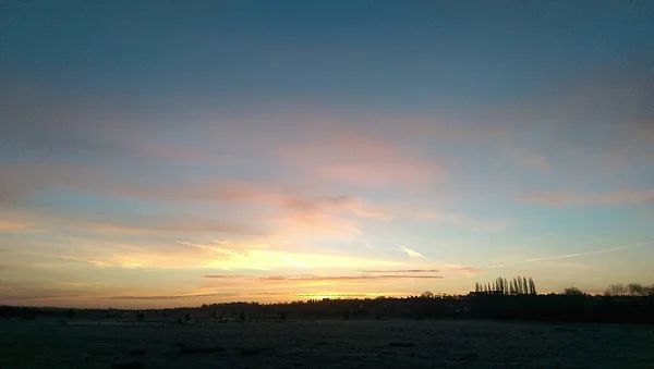 Amanecer Sobre Río Lea Principios Primavera Las Afueras Hertford — Foto de Stock