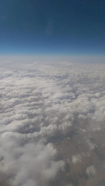 頭上を通過する飛行機から見たシベリアの風景 — ストック写真