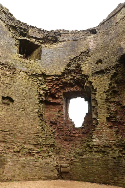 Herefordshire 'daki Longtown Kalesi' nin kalıntıları