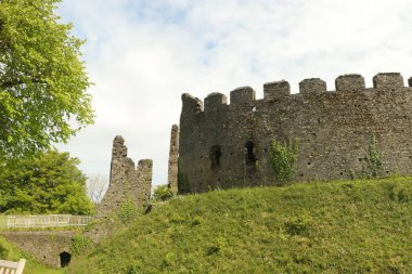 Yaz şatosunun ihtişamında