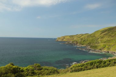 Güney Devon 'da patikaların etrafında dolaşıyorum.