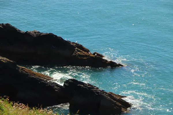 Ondas Batendo Contra Costa Norte Devon — Fotografia de Stock