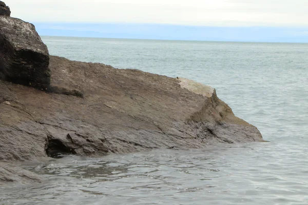 Waves Crashing North Devon Coast — Photo
