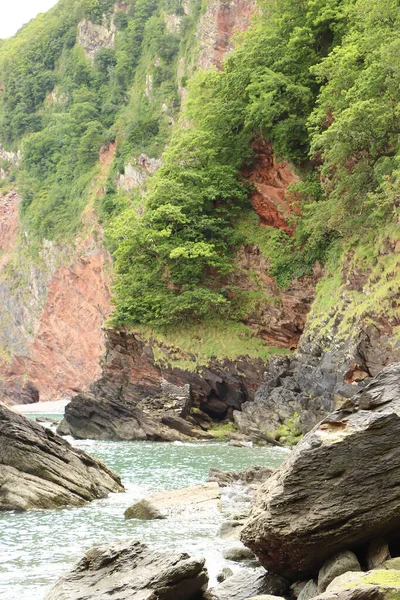 Хвилі Розбиваються Узбережжя Північного Девону — стокове фото