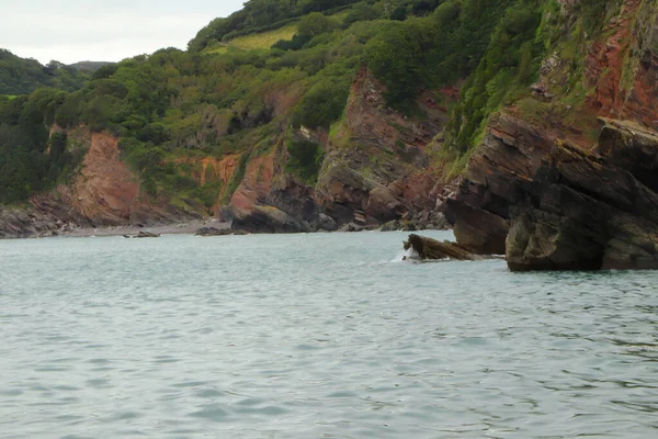 Golven Crashen Tegen Kust Van Noord Devon — Stockfoto