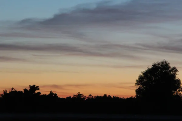 Закат Над Хертфордширским Небом Юге Англии — стоковое фото